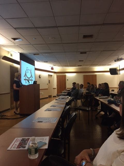 News small post card thumbnail