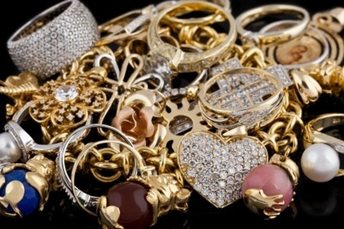 Make Money for the Holidays by Selling Estate Jewelry East Meadow, NY