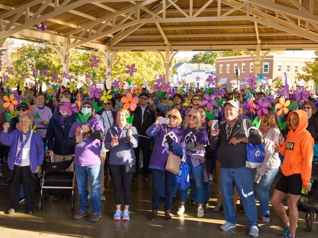 Walk to End Alzheimer's Promise Garden Ceremony