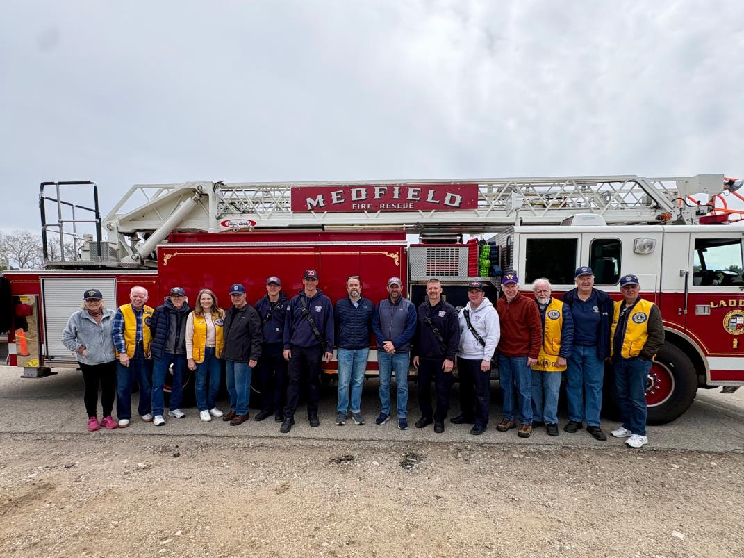 Medfield Lions, Medfield Fire Dept along with Blake Middle School Principal, Nat Vaughn and Superintendent Jeffrey Marsden at the Lions Golf Ball Drop on 4/26/26!