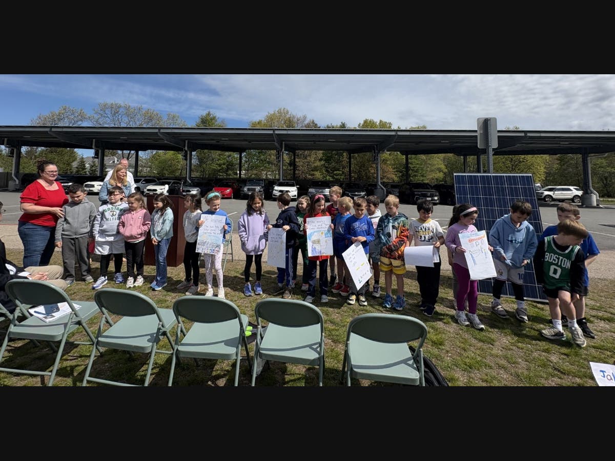 https://patch.com/img/cdn20/users/321386/20260512/100420/styles/patch_image/public/medfield-school-kids-3___12220301409.jpg