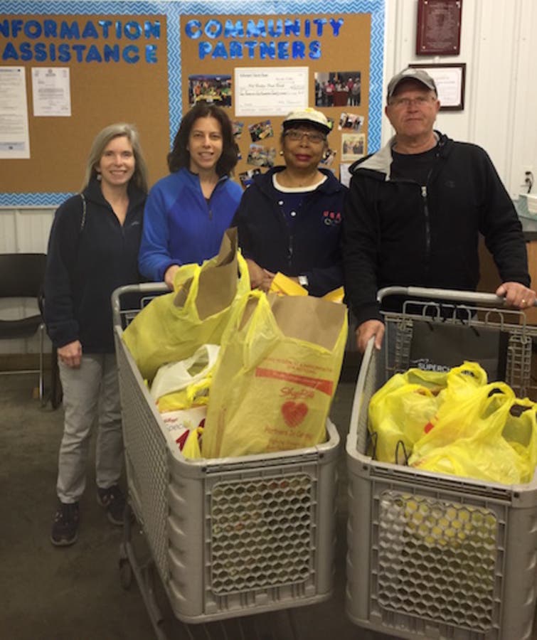 Women of Temple Shalom Present Donations to Local Food Pantries