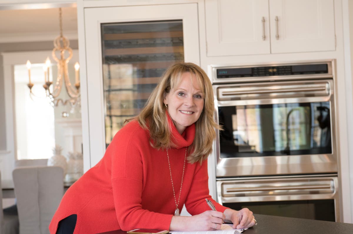 Fiona Dogan, Realtor