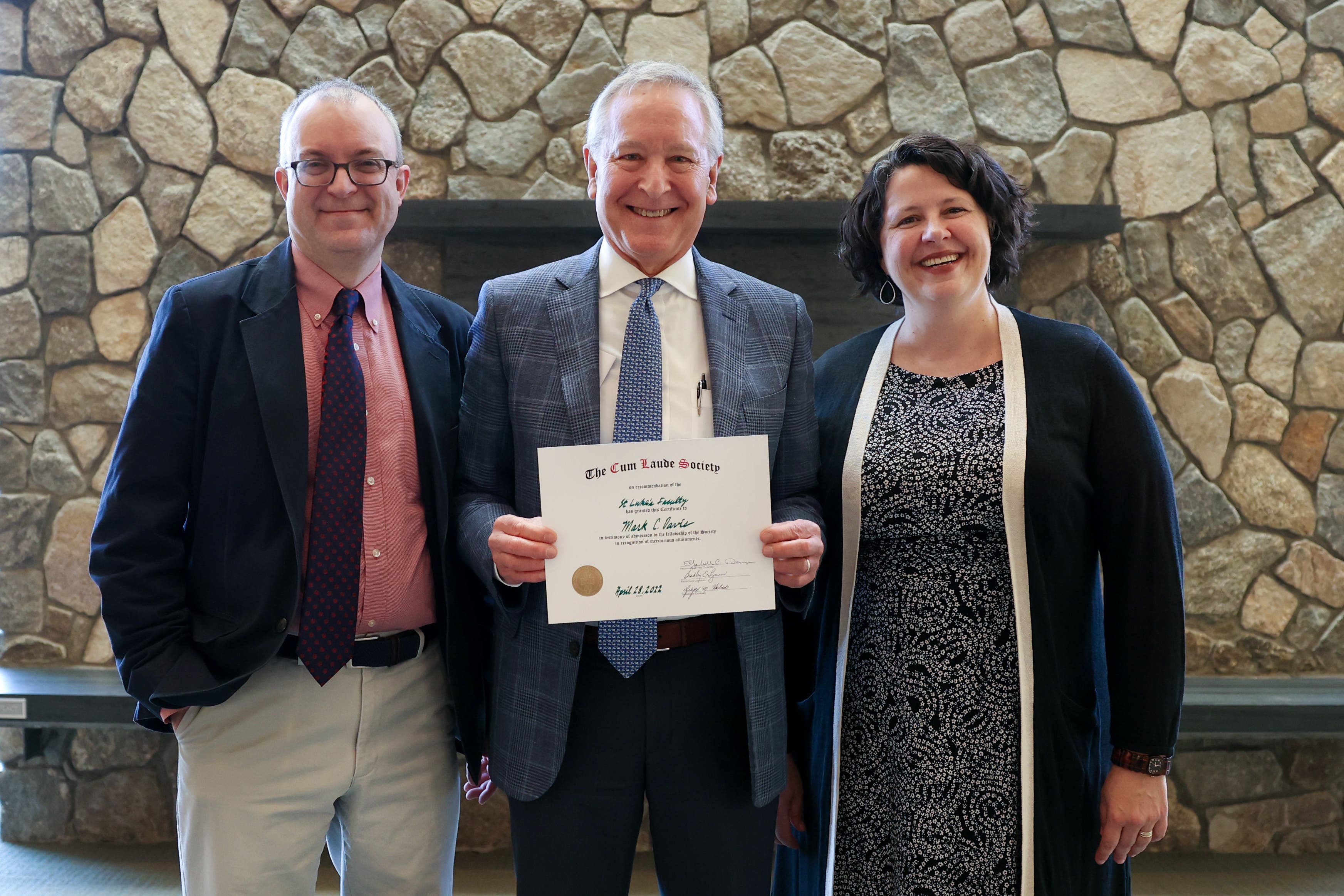 St. Luke's 2022 Cum Laude Society Induction Ceremony | New Canaan, CT Patch