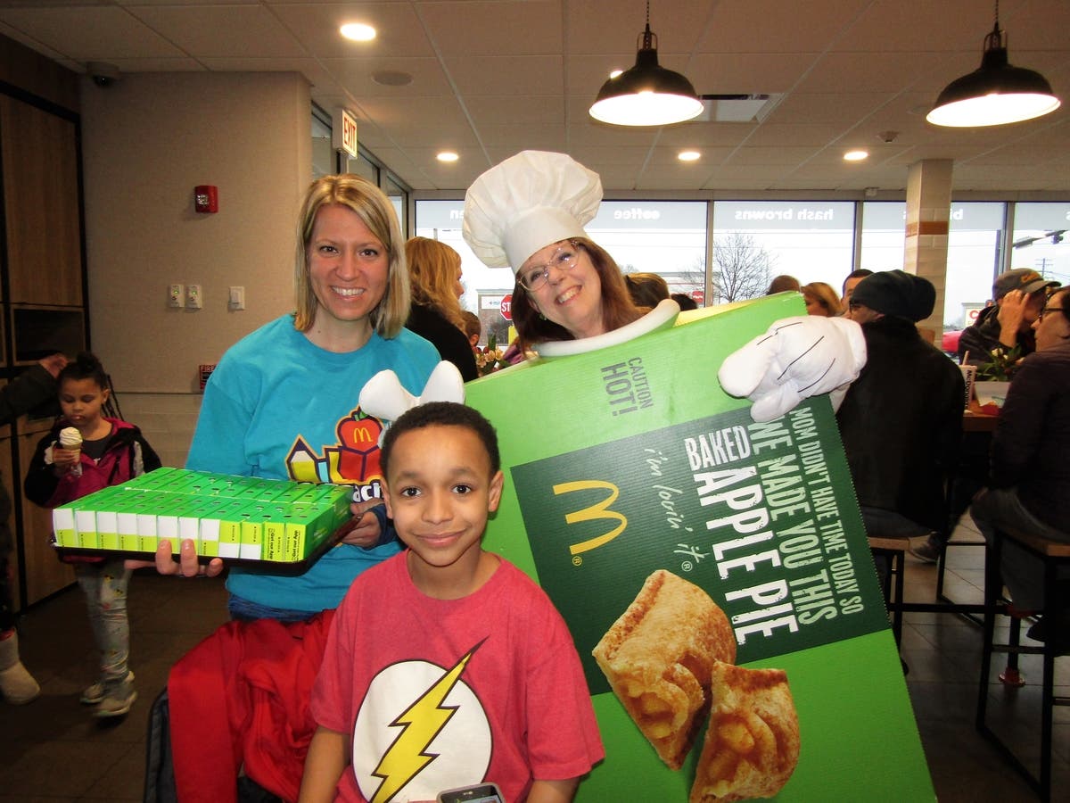 Willard Elementary in District U-46 Has a McTeacher's Night | Elgin, IL ...