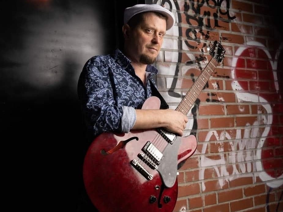 Sol Roots band performs award winning Funk, Soul, Rock and Blues every first Friday in Old Town Alexandria VA. 