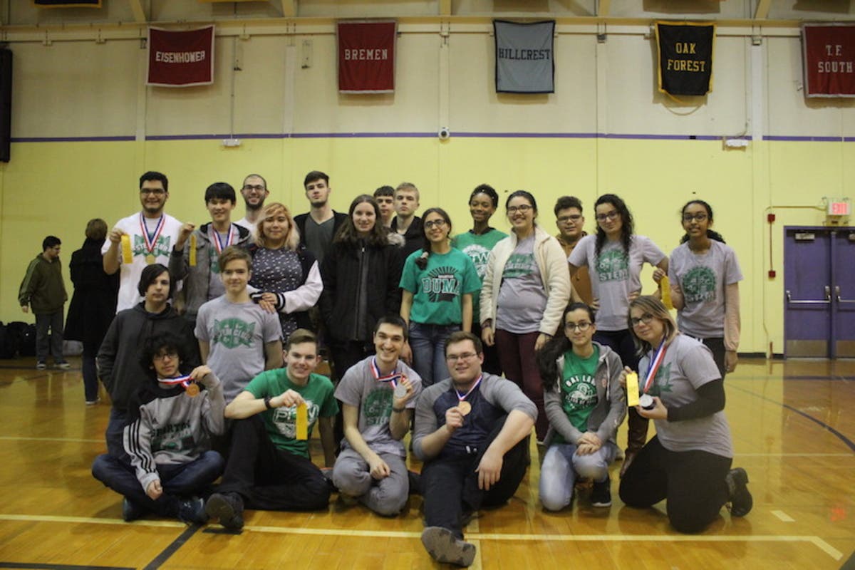 Oak Lawn Spartans place in several categories at the SCC science competition. 