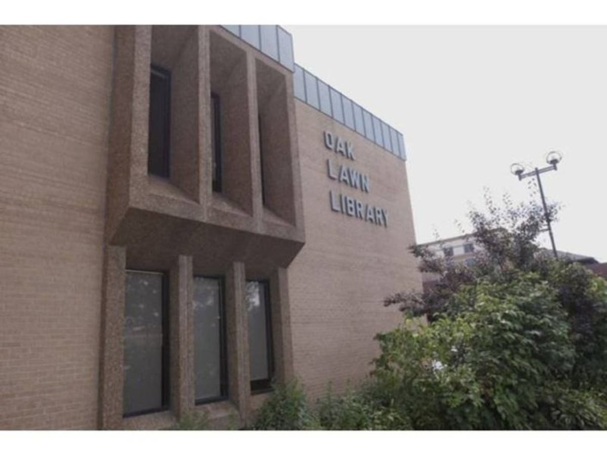 John 'Sean' Kelly is running for reelection on the Oak Lawn Public Library Board of Trustees. 