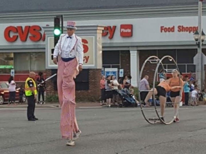 Celebrate Independence Day in Evergreen Park with a parade and fireworks on July 3. 