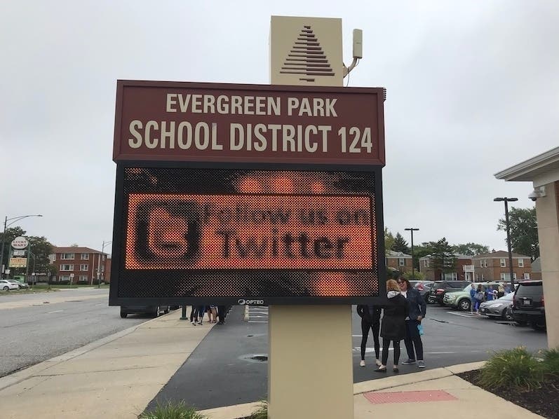 Evergreen Park Dist. 124 works on plan to safety reopen schools on Aug. 24.