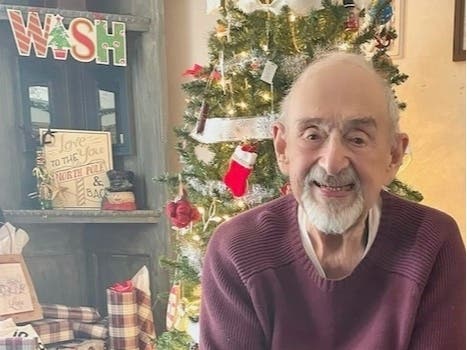 Long-time resident Tom Karones jumps into the April 2021 mayoral race in Oak Lawn. 
