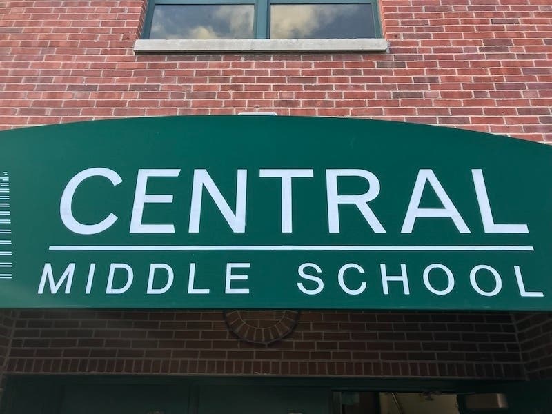 Tributes pour in for retired Evergreen Park Dist. 124 special education teacher Denise Huguelet, who suffered a fatal gunshot wound on the Dan Ryan Expressway.