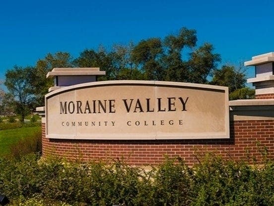 Learn about other countries while welcoming an international student into your home from Moraine Valley Community College. Host families needed.
