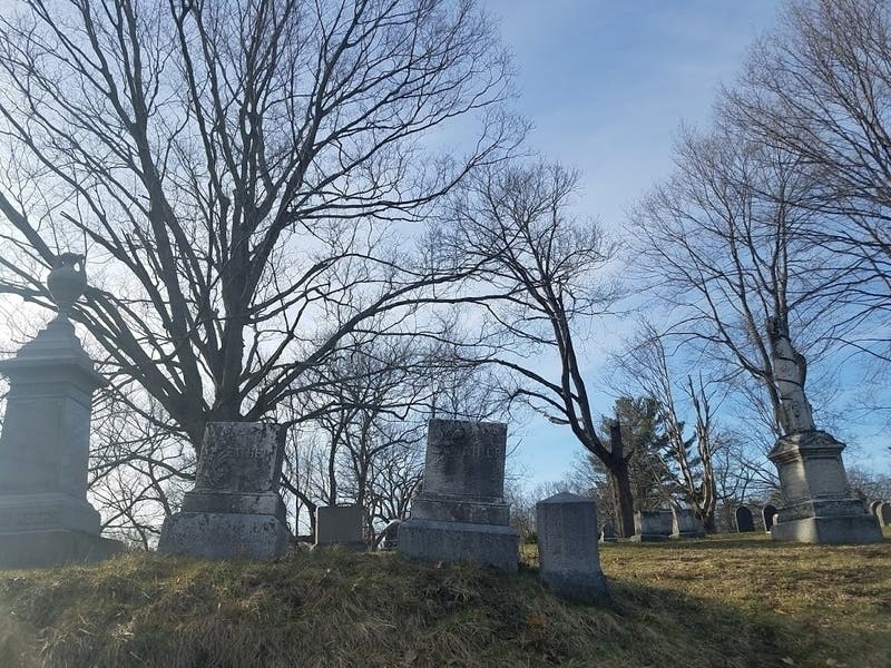 17 Archdiocese of Chicago cemeteries will host outdoor rosary and prayer services for those who died in 2020-2021 this Sunday, Nov. 7.