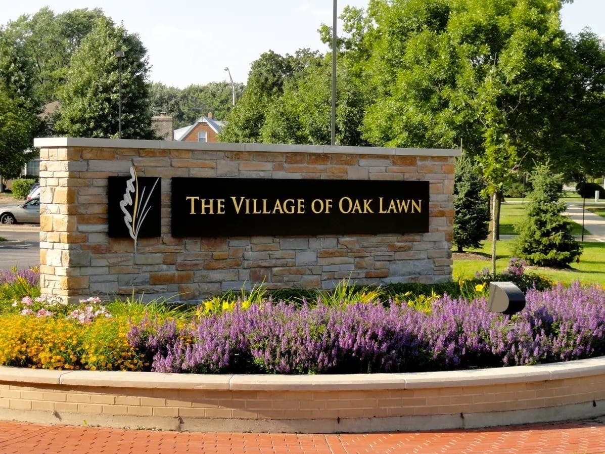 A proposed ordinance would forgo collecting business licenses fees for  FY 2022 in Oak Lawn goes up for a vote June 23 at a special meeting of the Oak Lawn Village Board.