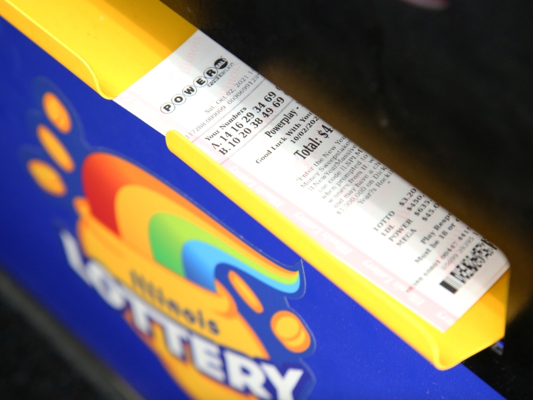 While no one won the Nov. 2 Powerball draw, a lucky person who bought a ticket at the Oak Lawn Thornton's won $50,000 by matching 3 numbers. Saturday's Powerball has swelled to $1.5 billion. 