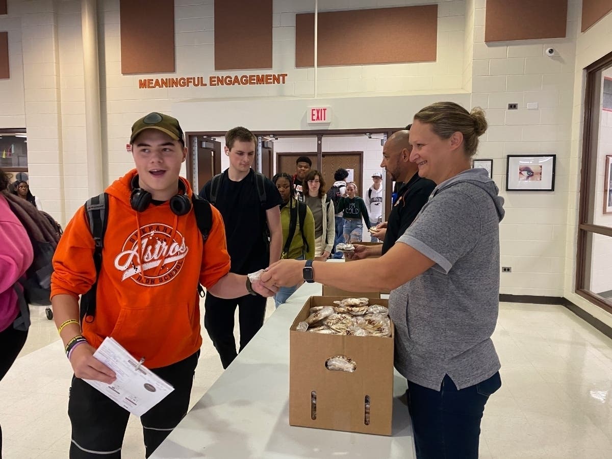 News small post card thumbnail