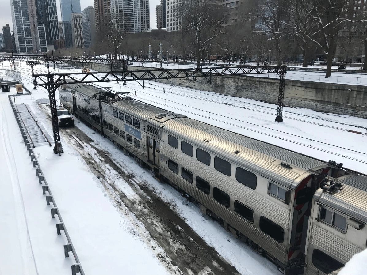 Woman Struck, Killed At Metra Crossing On Rock Island Line - Vimarsana News