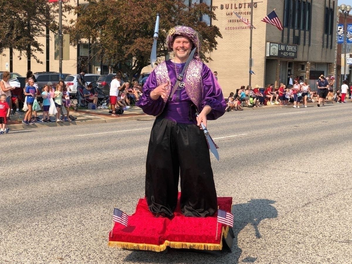 Oak Lawn Independence Day Parade and post-parade concert with Five Guys Named Moe set for June 29, featuring local teams, scout troops, civic organizations, churches and local businesses, plus the usual gang of mascots, Shriners and MORE.