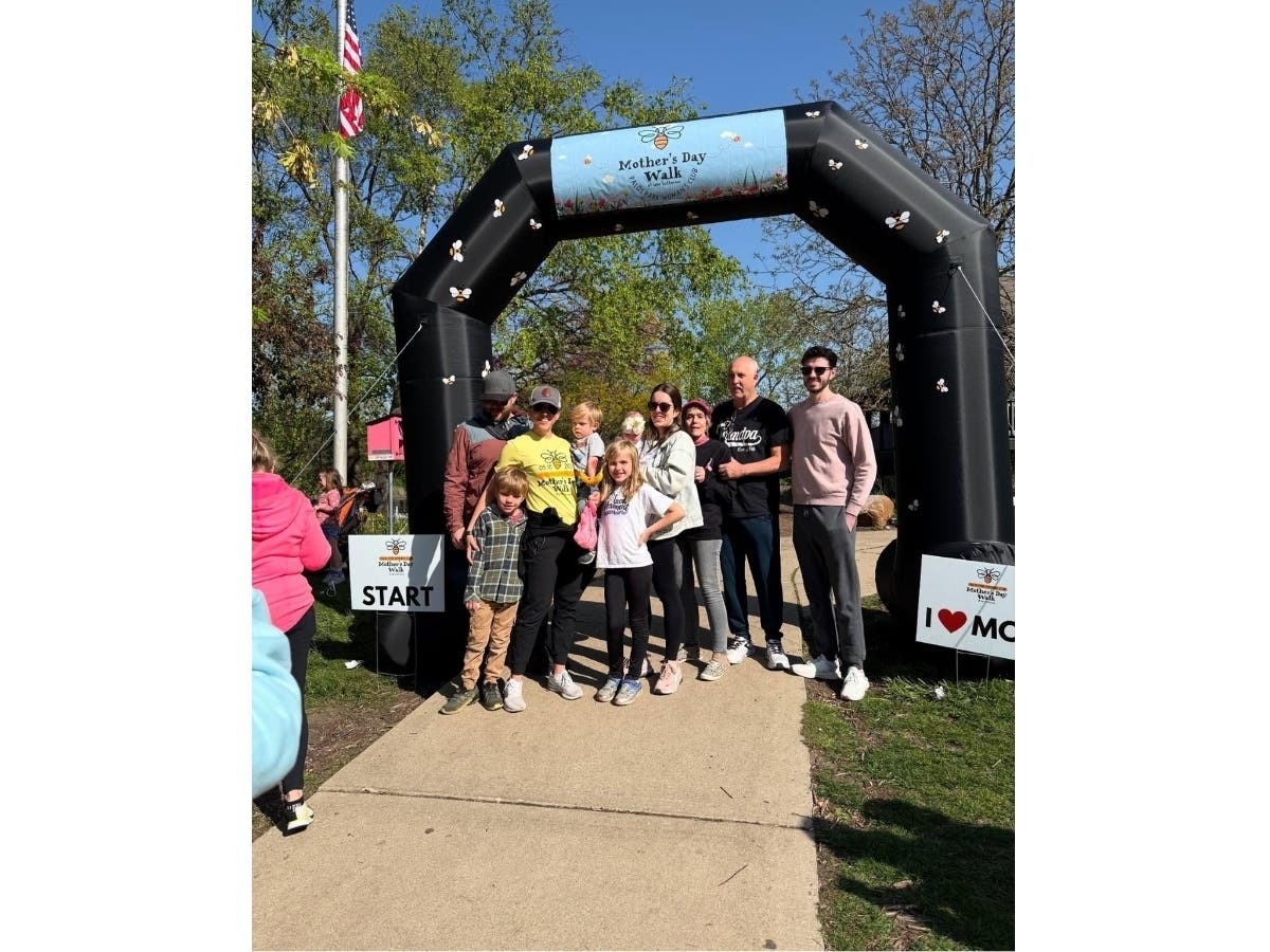 The Palos Park Women's Club's fourth annual Mother's Day Walk steps off Sunday, May 10, at Lake Katherine Nature Center supporting Moraine Valley's Last Mile Scholarship program. 