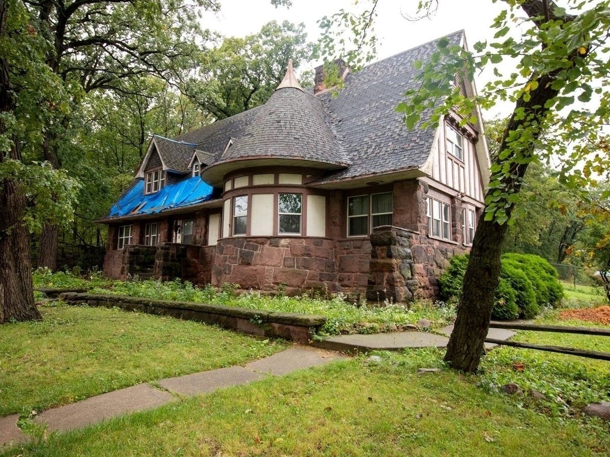Join the foundation for spring clean-up of the historic Pike House in Dan Ryan Woods Saturday, May 30.