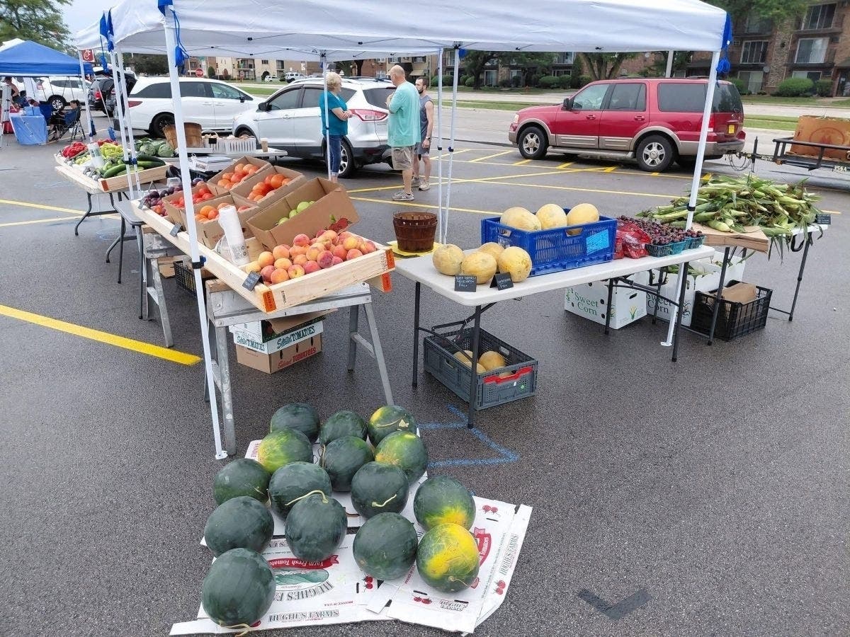 The Chicago Ridge Farmers Market is open Saturday, July 25, at the mall, featuring fresh produce, artisan breads, handcrafted gifts and more.