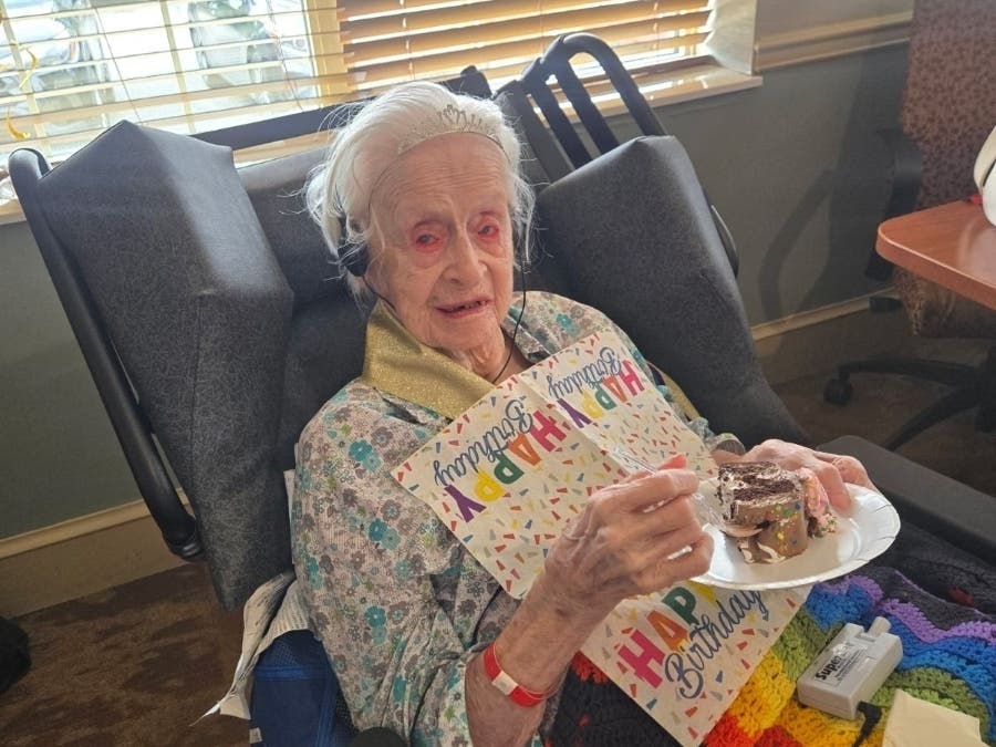 Evergreen Park Native Shares Secret To Living To 106: 'Love and Jesus'