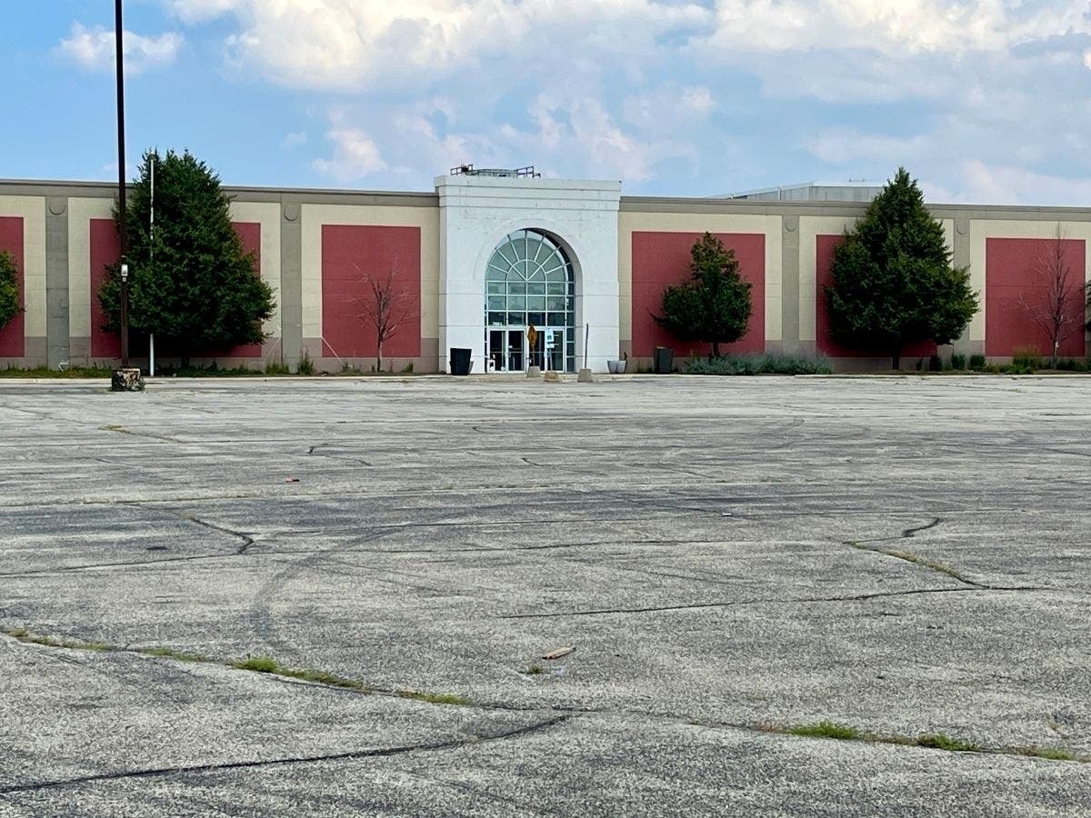 Chicago Plan Commission Greenlights Ford City Redevelopment For City Council Vote