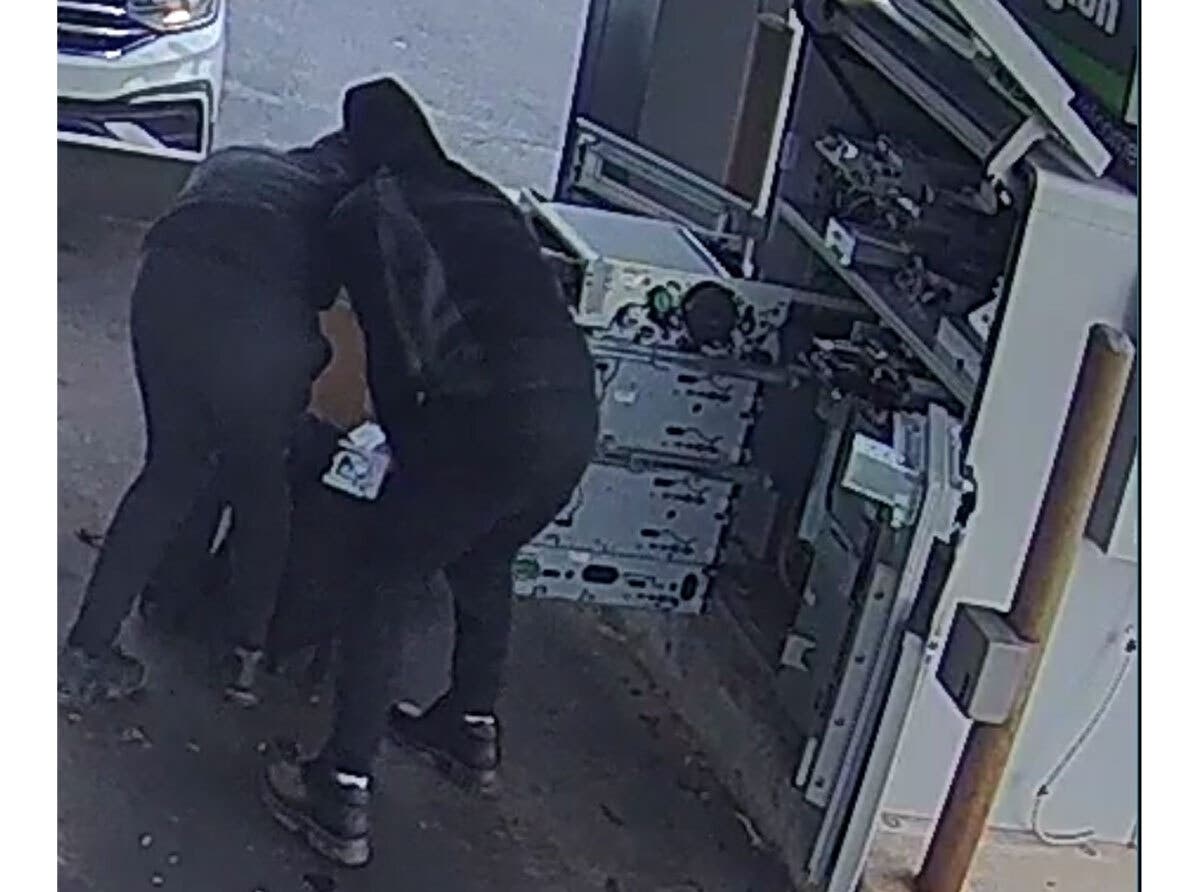https://patch.com/img/cdn20/users/44719/20261014/023717/styles/patch_image/public/robbery-3___14143134250.jpg