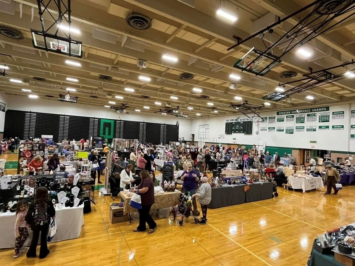 Over 100 vendors and businesses are set for the Oak Lawn Community High School PTSA Craft Show and OL Chamber Business Showcase, Oct. 17.