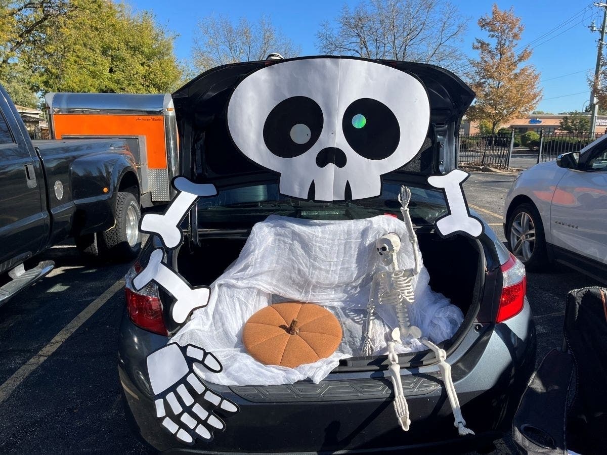 Fill Your Pumpkin With Candy Wednesday At Worth Township's Trunk Or Treat