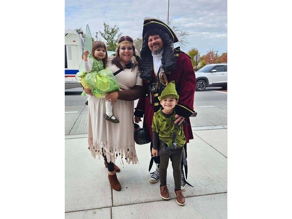 Businesses along 111th Street will be open for trick-or-treaters Friday, Oct. 30, for the popular Mt. Greenwood Chamber Safety Walk. Be safe and have fun.