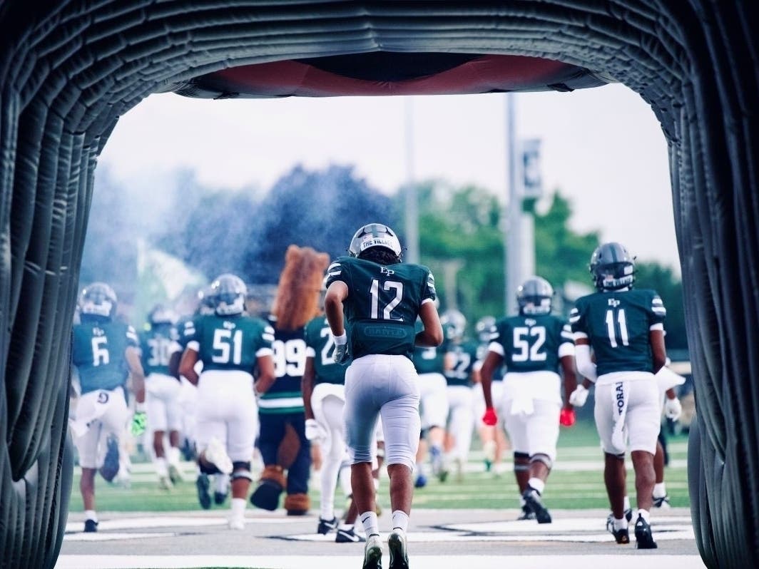The 7-2 Evergreen Park Mustanges host the 7-3 Dixon Dukes in Round One of the IHSA playoffs Saturday, Oct. 31.