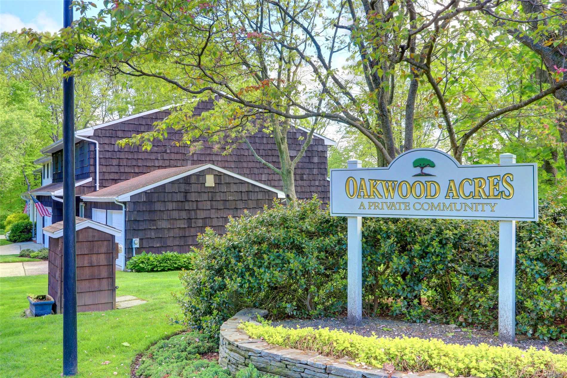 Huntington Long Island Subdivision at Oakwood Acres