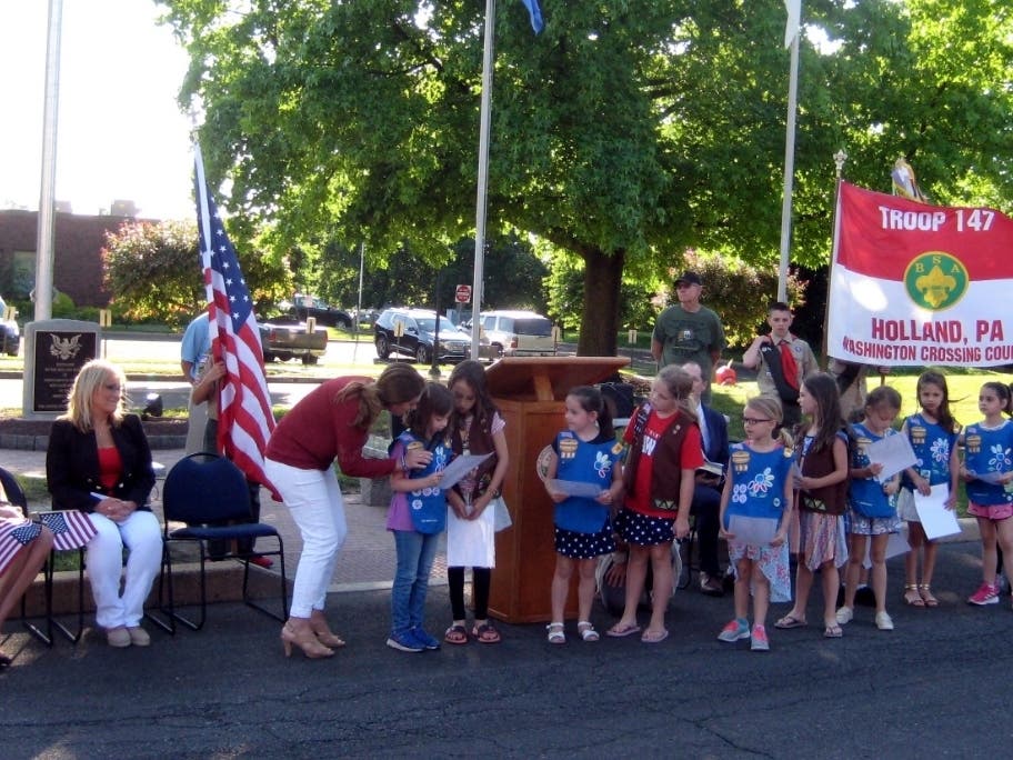 News small post card thumbnail