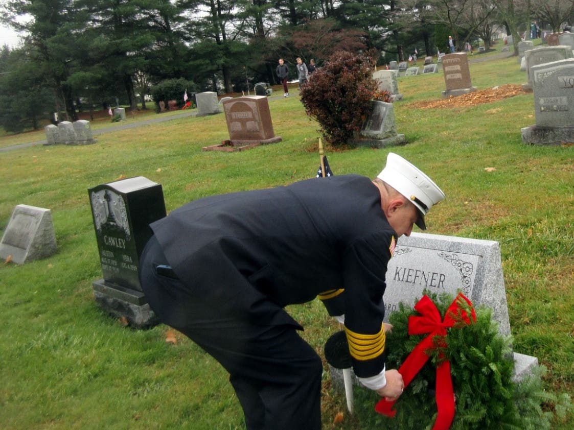https://patch.com/img/cdn20/users/497235/20231202/050646/styles/patch_image/public/1-adam-selisker-at-kiefner-headstone___02170058598.jpg
