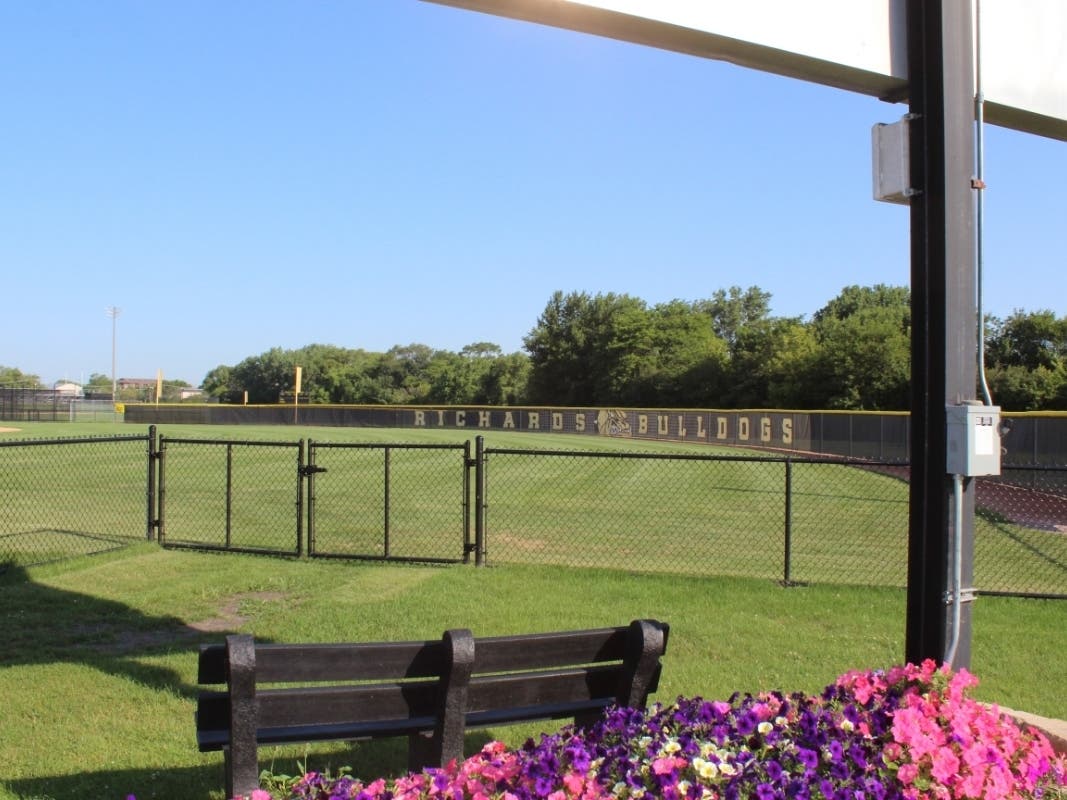 https://patch.com/img/cdn20/users/52683/20190813/090024/styles/patch_image/public/hlrcampus19softball___13085505013.jpg