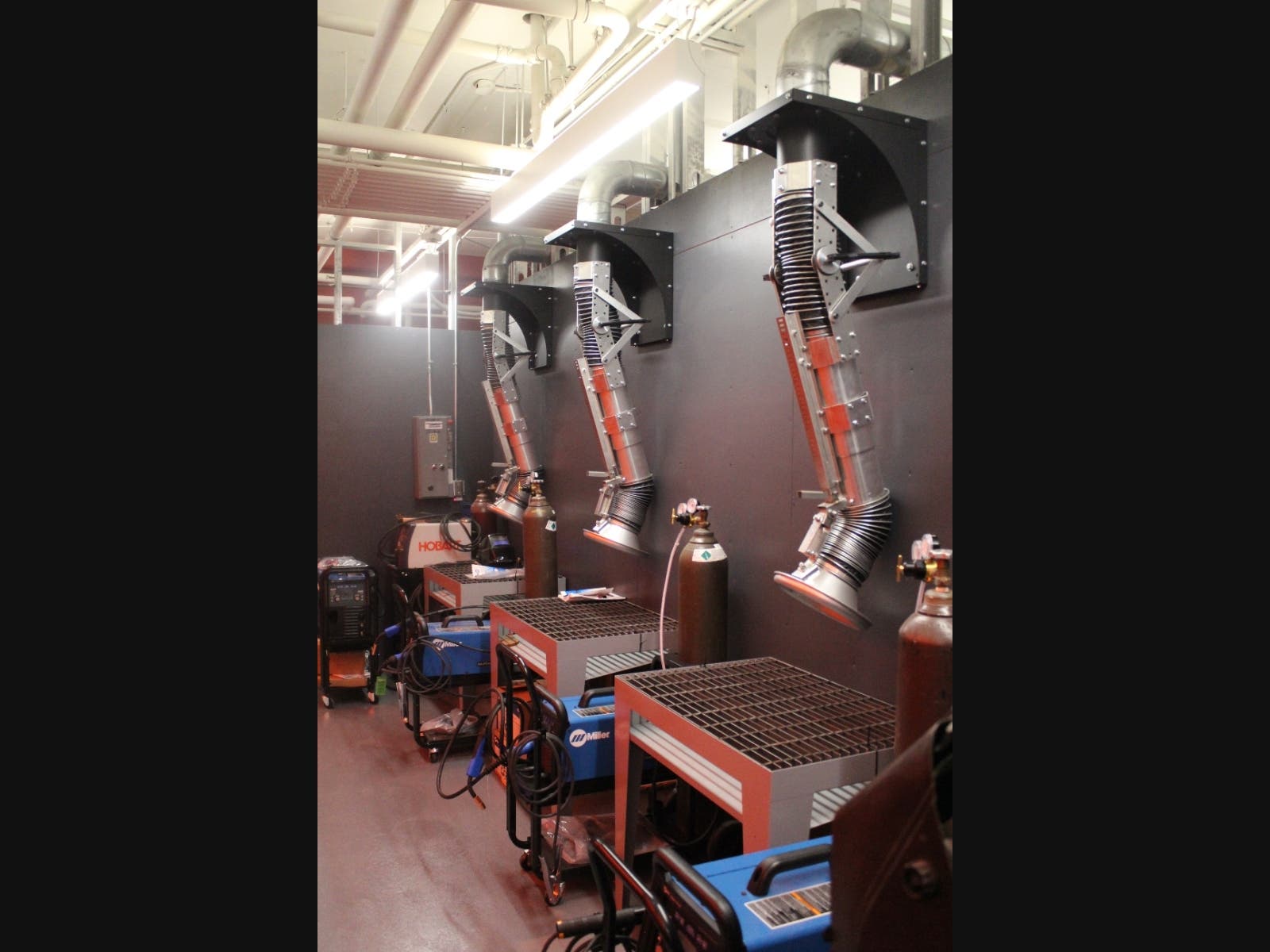 Video: D218 unveils new Engineering Tech Lab at Eisenhower | Oak Lawn ...