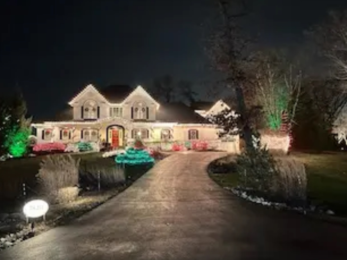 5840 Highland Lane, Village of Lakewood
