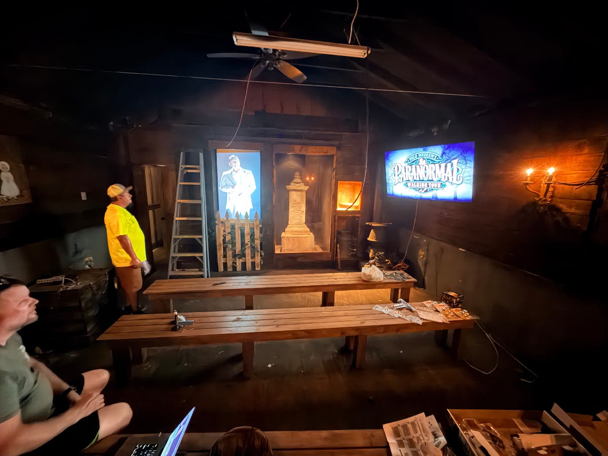 What’s Haunting Volo Museum?: New Walking Tour Invites Visitors To Investigate