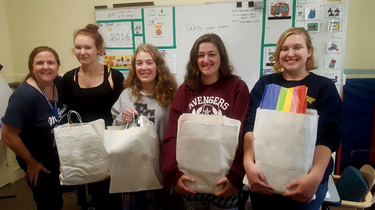 News small post card thumbnail