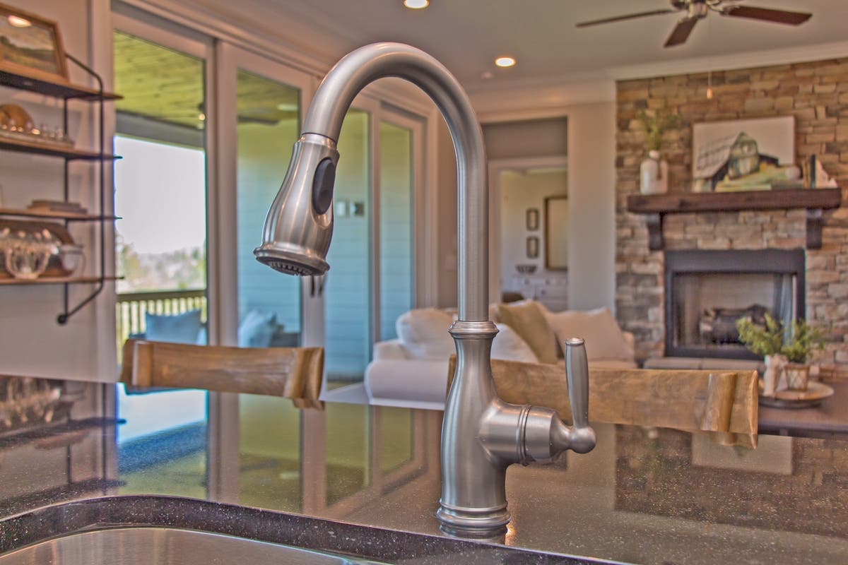 https://patch.com/img/cdn20/users/541713/20180418/040817/styles/raw/public/processed_images/the_view_from_the_heart_of_a_paran_homes_home_-_paran_homes-1524081906-5134.jpg