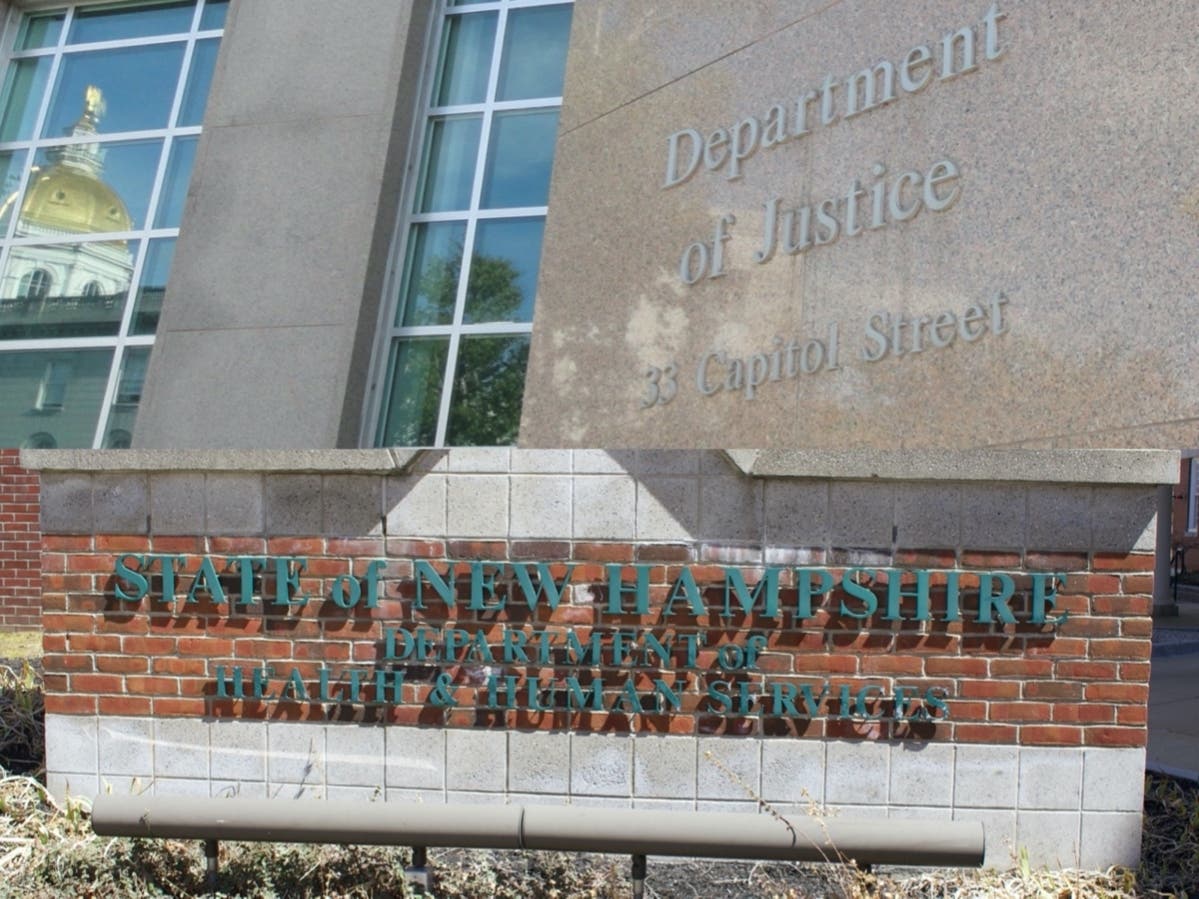 If you live in a community that votes Tuesday, take precautions ... your poll workers have been informed to do so, too. 