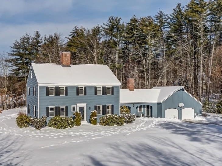 2 Hemlock Hill Road In Amherst, New Hampshire: Wow! - Vimarsana News