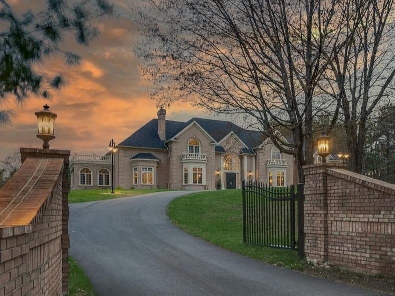 56 Perry Road In Bedford, New Hampshire: Wow! - Vimarsana News