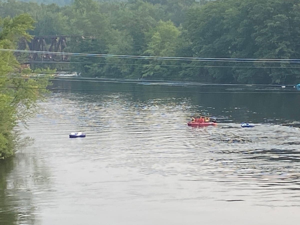 Concord Firefighters Rescue 3 Tubing On The Merrimack River Concord