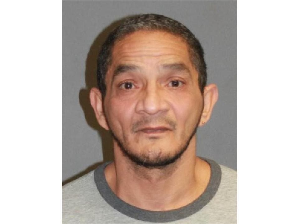 Rafael Rivera, a felon with a criminal history dating back almost two decades, is this week’s fugitive of the week. 