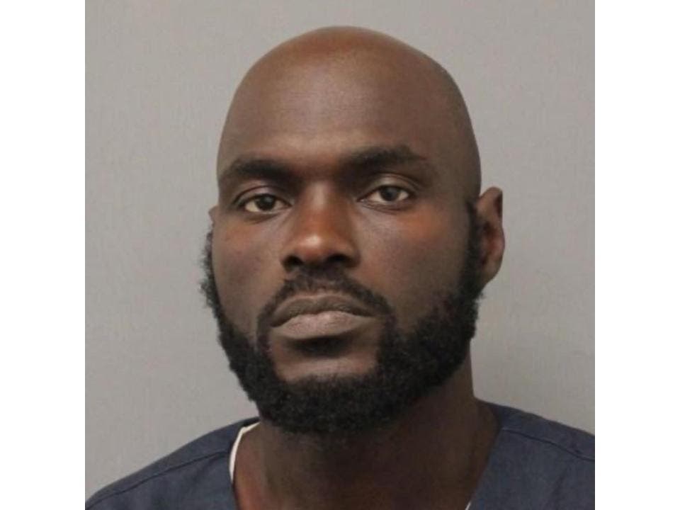 Allarick Donyen Hill is wanted on federal warrants. He has an extensive criminal history including robbery, firearms possession, fraud, and assault. Have you seen him?