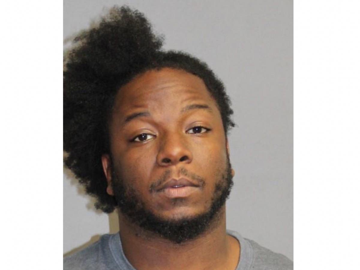 Vernon Davis was indicted on criminal threatening and second-degree assault charges.