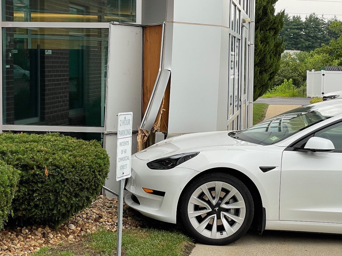 Elderly Driver Crashes Tesla Into Concord Medical Building: Watch ...